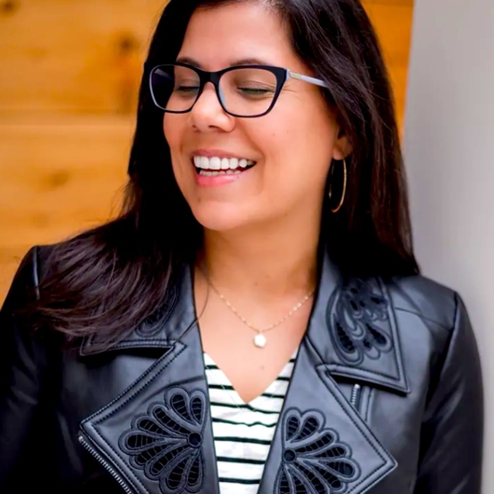 Meet your Posher, Samira